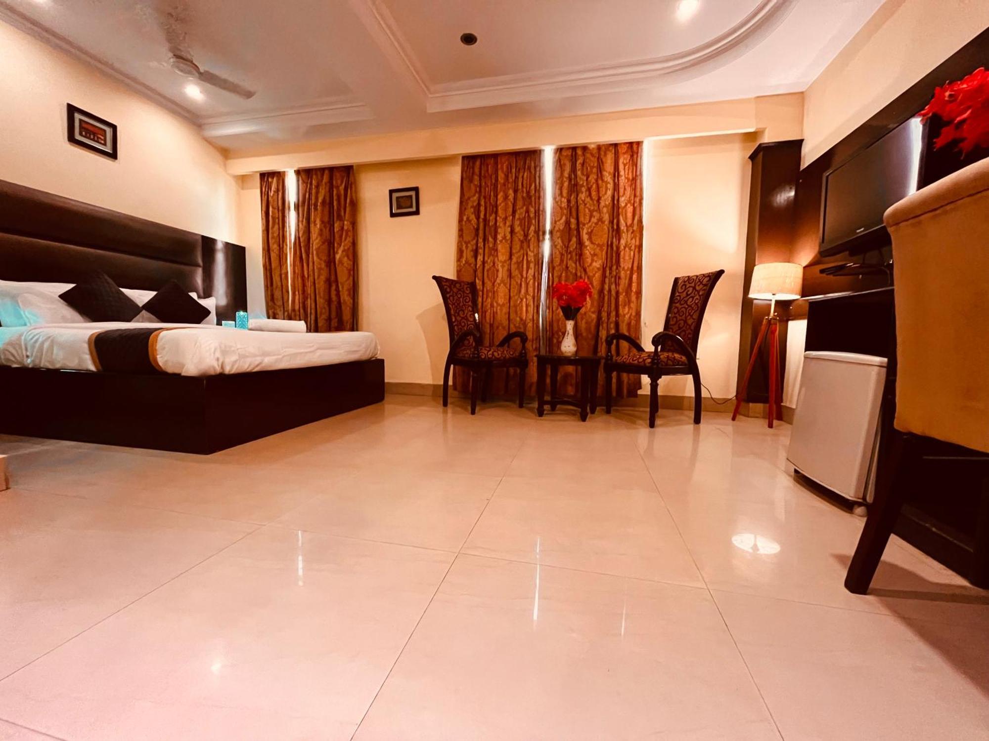 Palki Cafe & Stay Ludhiana Dış mekan fotoğraf